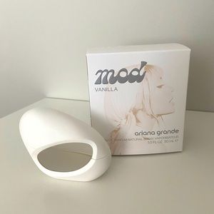 Ariana Grande Mod Vanilla edp 30ml